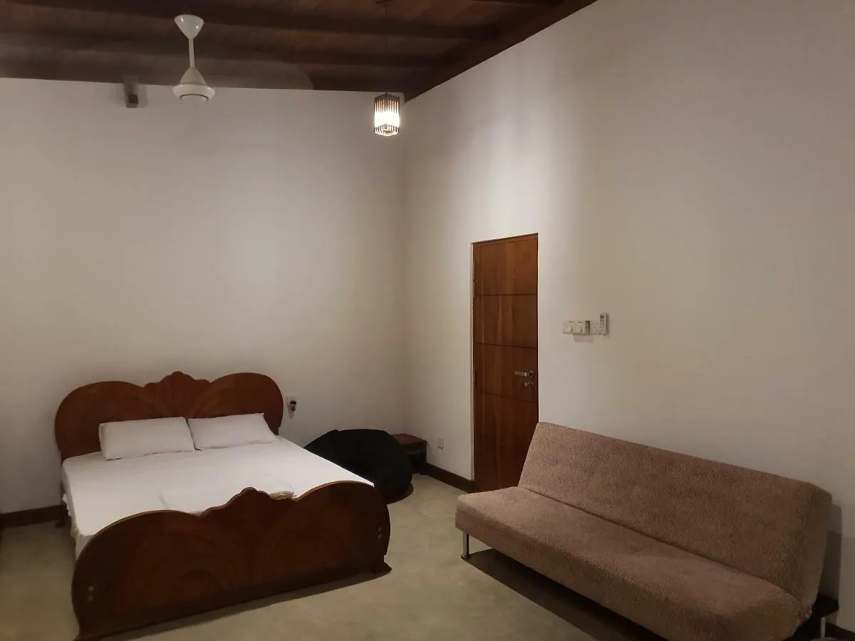 Trellis Homes コロンボ ホームステイ